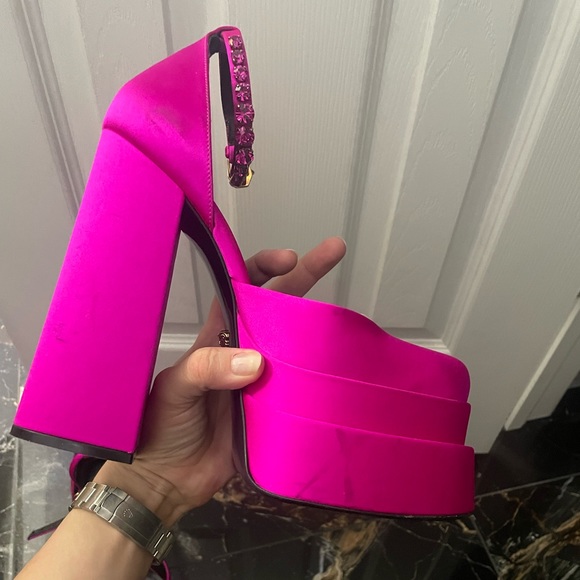 Versace Medusa Head Charm Satin Platform Pumps - Picture 6 of 14